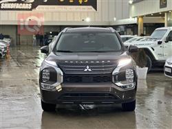 ميتسوبيشي اوتلاندر